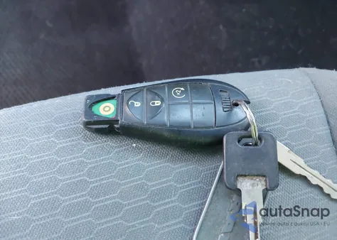 2019 Ram 1500 Classic Express 4X2 6'4 Box z USA, uszkodzony, nr VIN 1C6RR6FG3KS712408